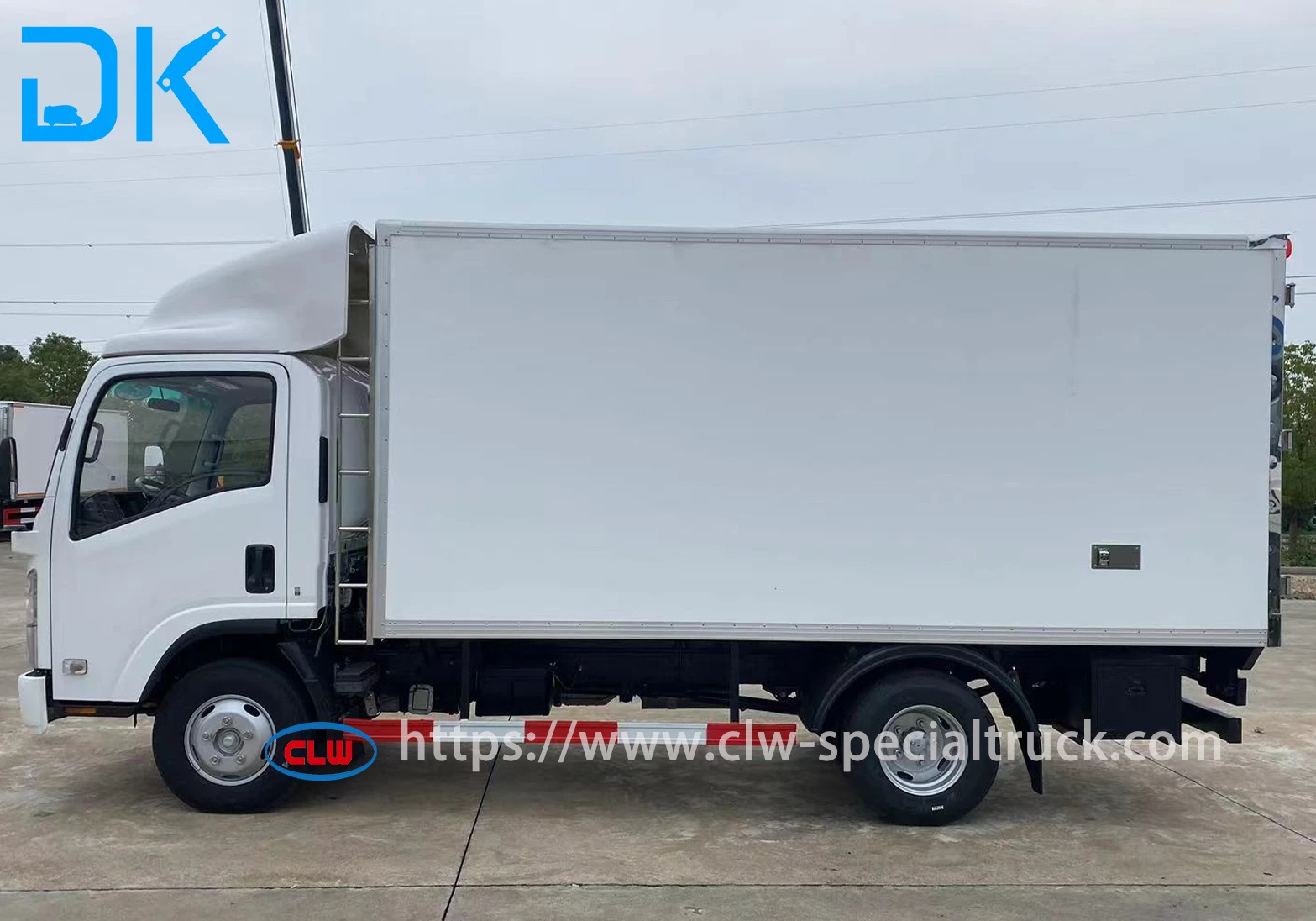 Isuzu insulated truck left side Isuzu insulated truck left side